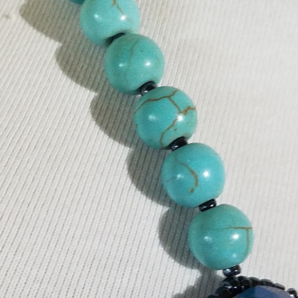 Turquoise bib necklace - Picture 2 of 8
